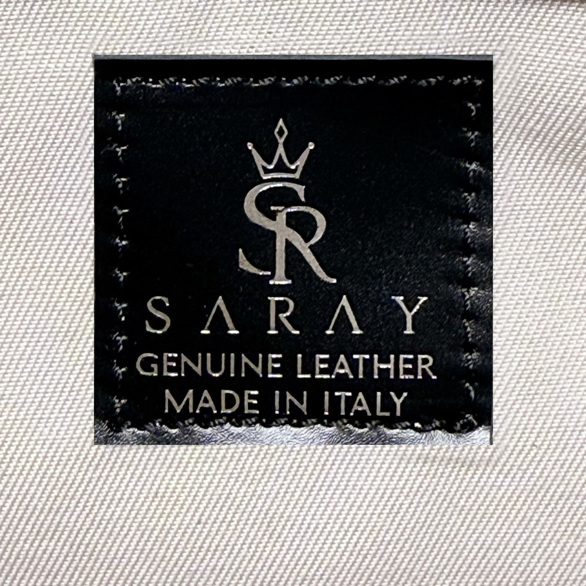 Saray® – Diamante Nero | Texture Pitone Roccia Dark